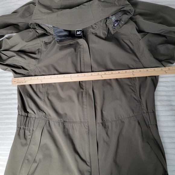 REI Olive Green Women's Jacket - Picture 3 of 16